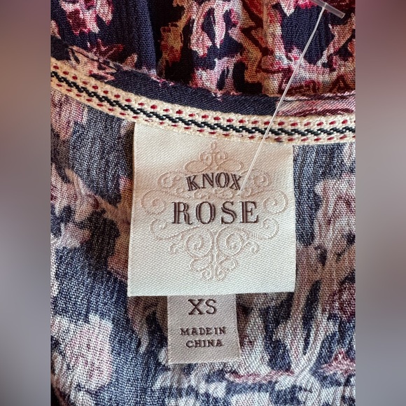 Knox Rose Pink & Navy Floral V-Neck Babydoll Tunic XS NWOT - Picture 7 of 7
